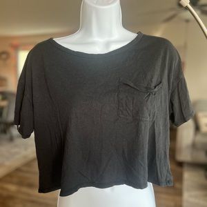 Scoop neck crop top with front pocket